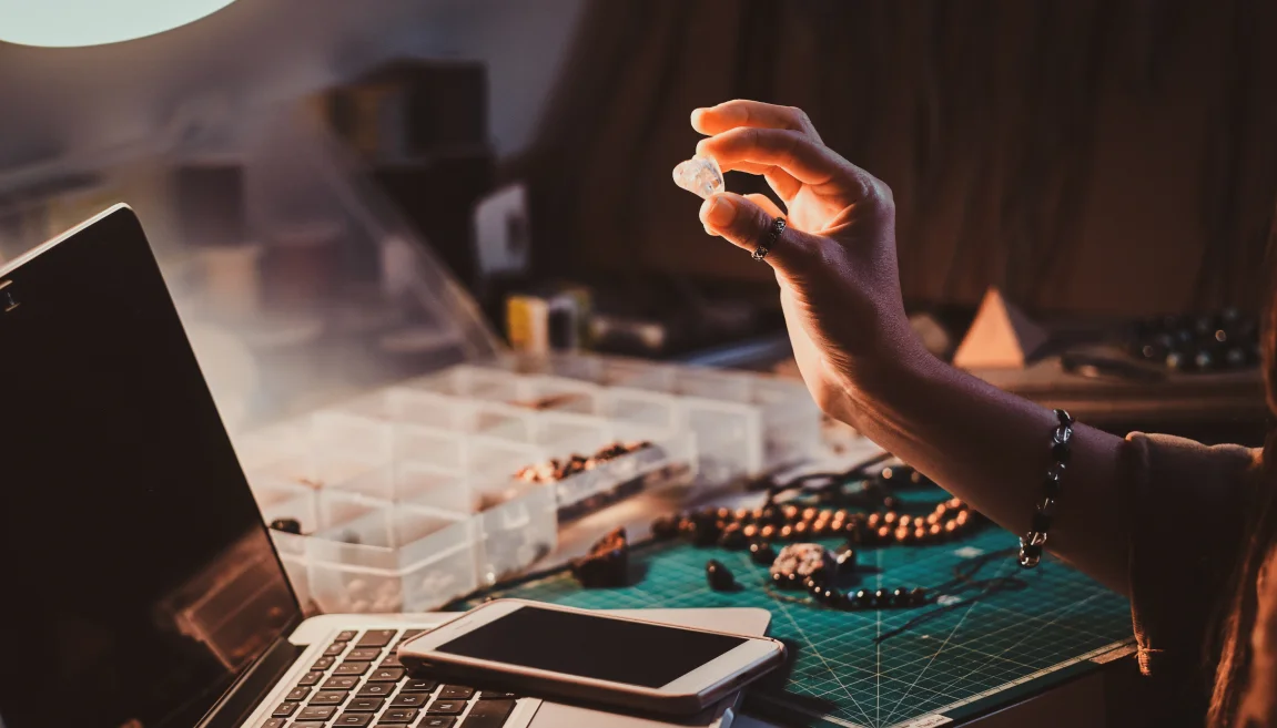 كيف اصور اكسسوارات؟ ( خطوات ومعدات تحتاج إليها )